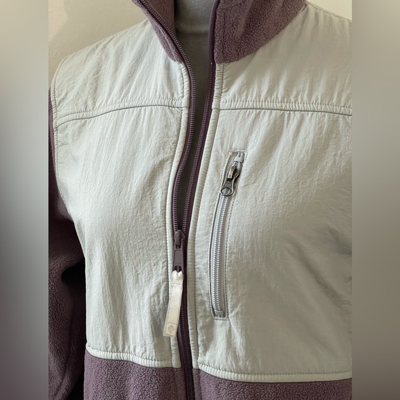 Columbia Mauve and Cream Zip Up Sweater Jacket - Picture 3 of 10